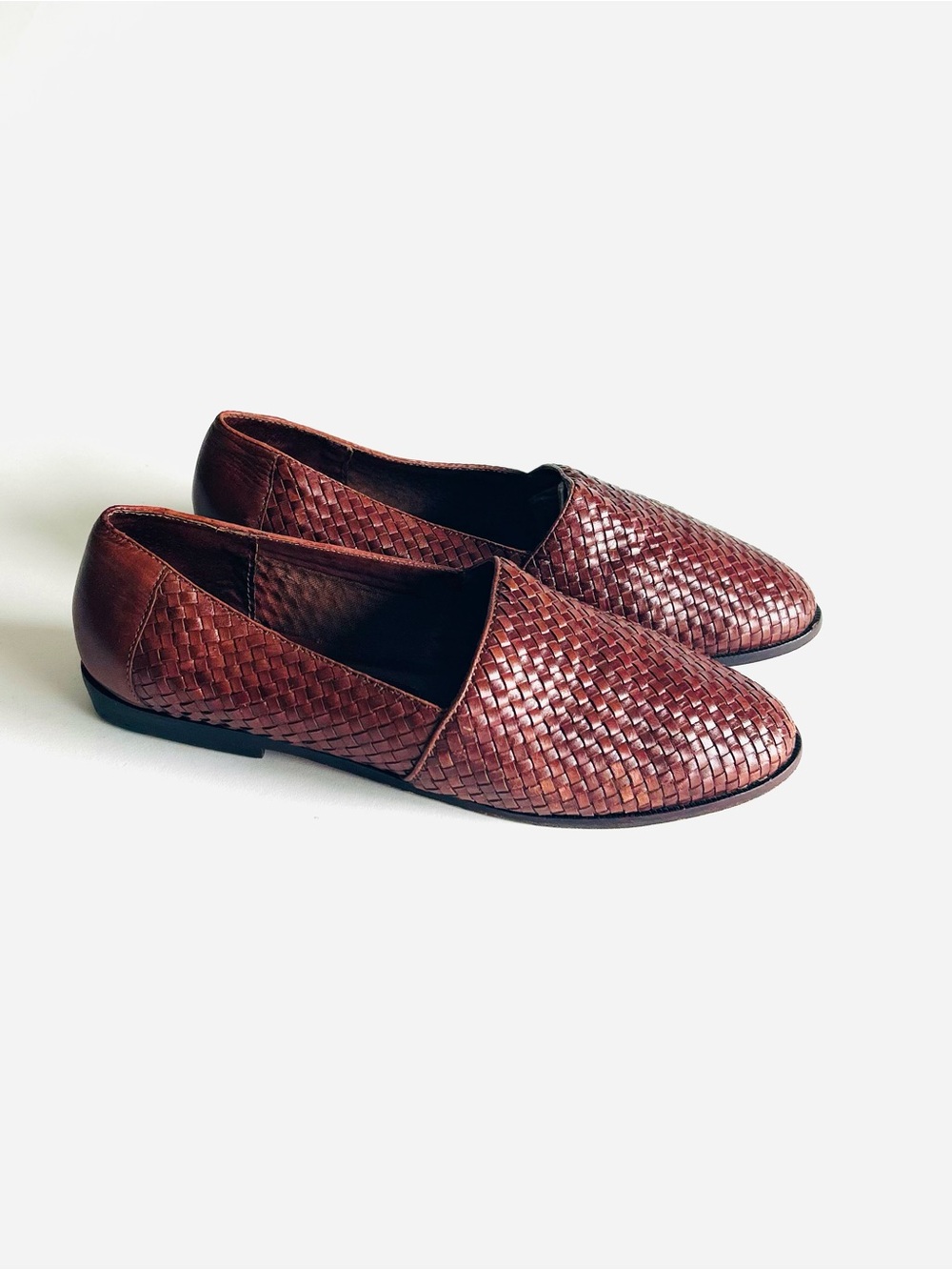 Eddie Bauer Tan Brown Genuine Leather Weaving Round Toe Flats Loafers size 10